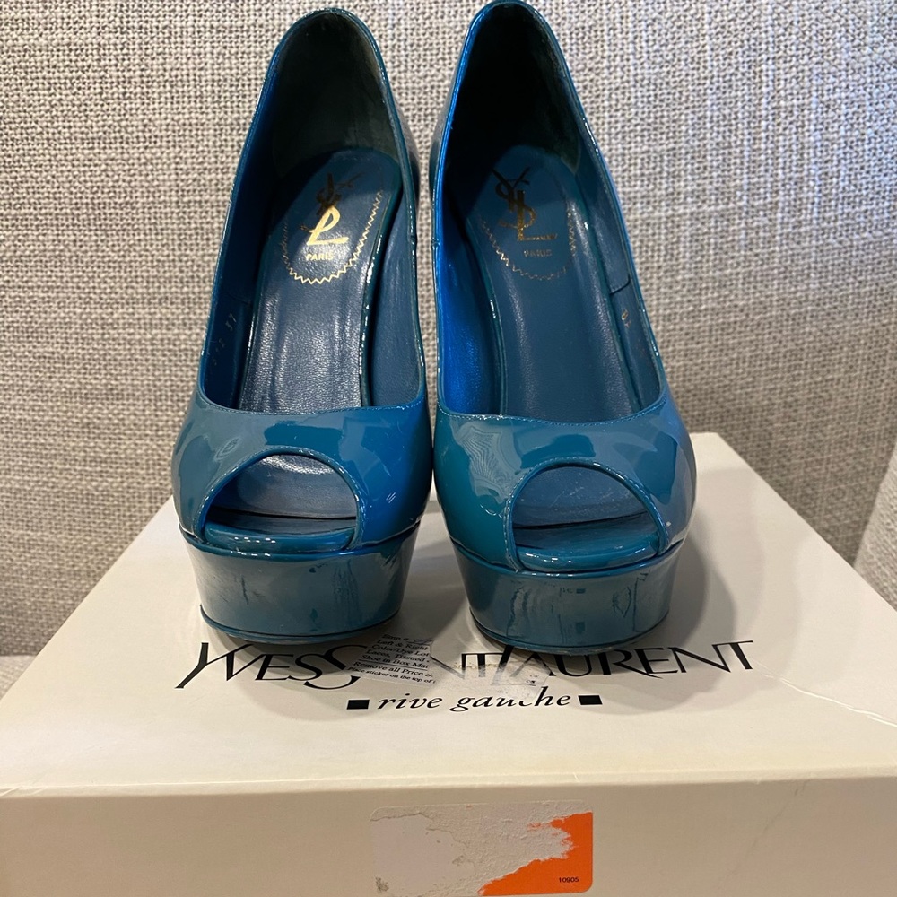 YSL Palais patent blue/teal pumps